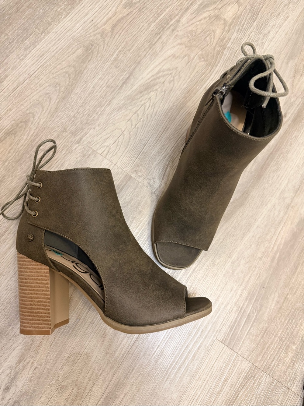 Green Olive Open-Toe Lace-Back Block Heel Booties NWOT SIZE 8
